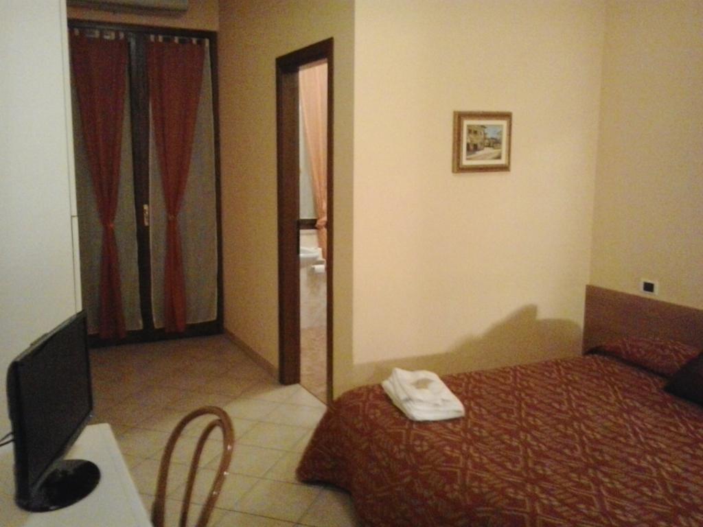 Trattoria Milani Hotel Lonato Room photo