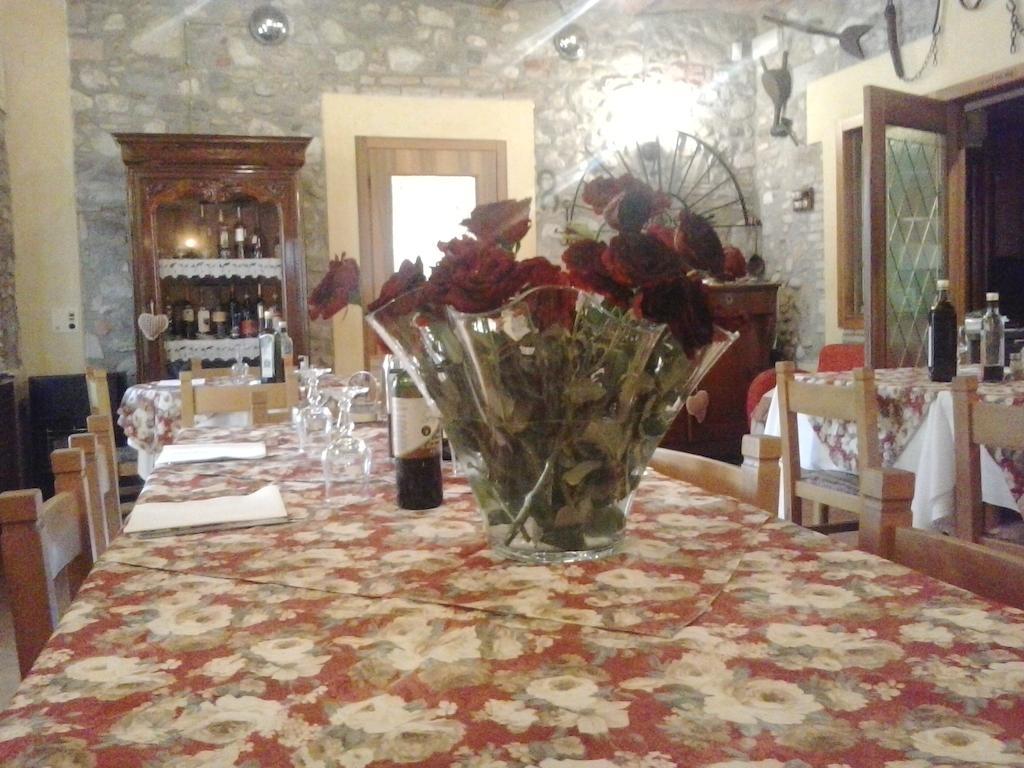 Trattoria Milani Hotel Lonato Exterior photo